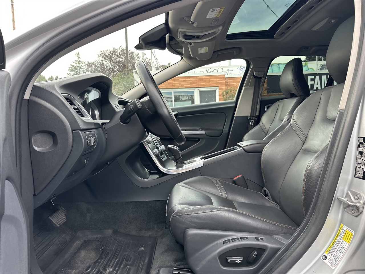 Volvo V60 Cross Country T5 2016 Volvo V60 Cross Country T5 2016