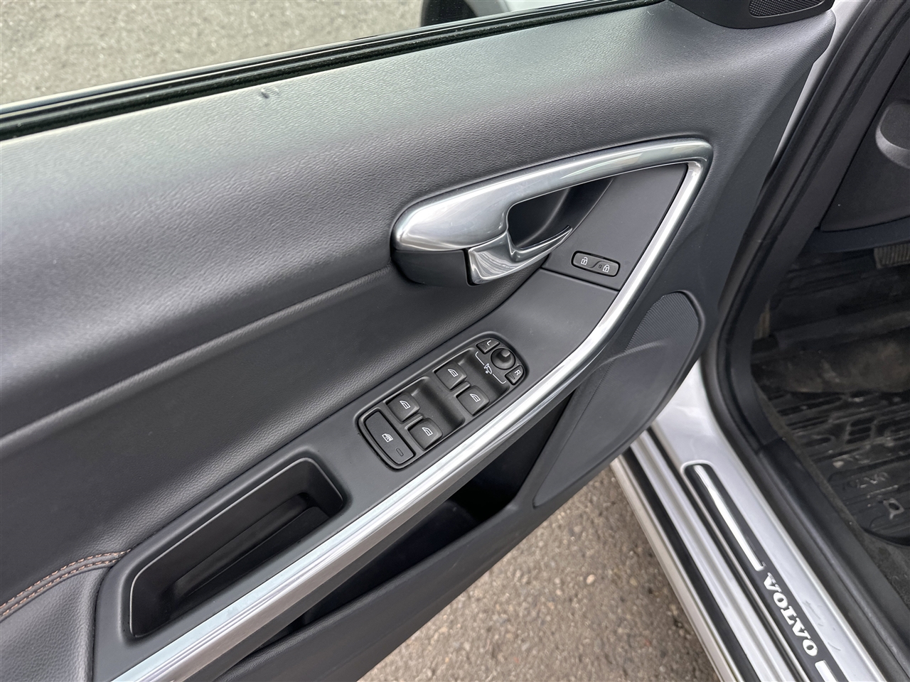 Volvo V60 Cross Country T5 2016 Volvo V60 Cross Country T5 2016