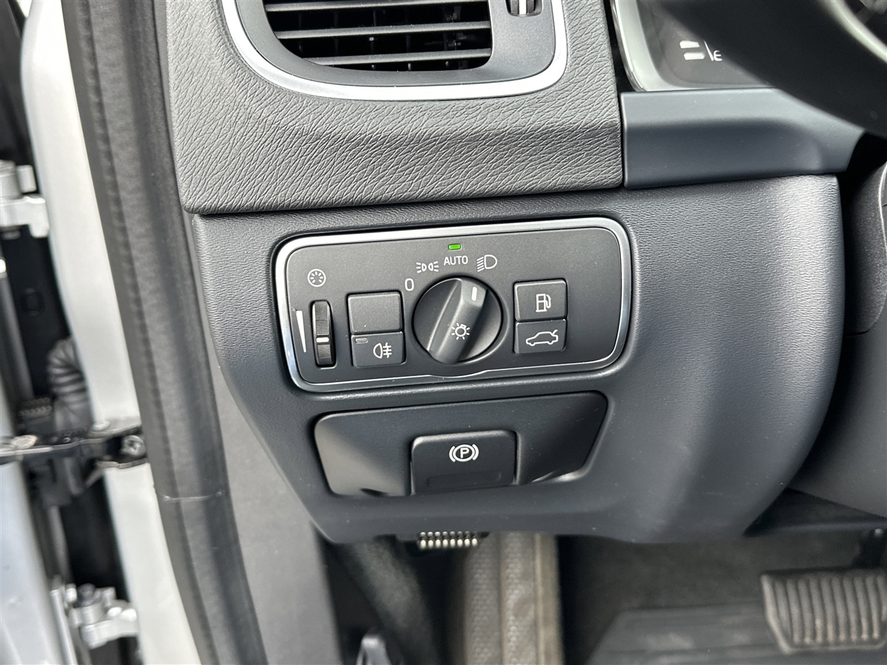 Volvo V60 Cross Country T5 2016 Volvo V60 Cross Country T5 2016