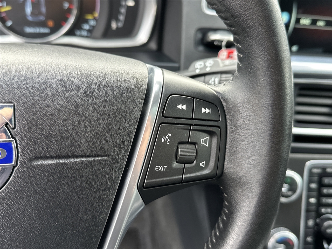 Volvo V60 Cross Country T5 2016 Volvo V60 Cross Country T5 2016