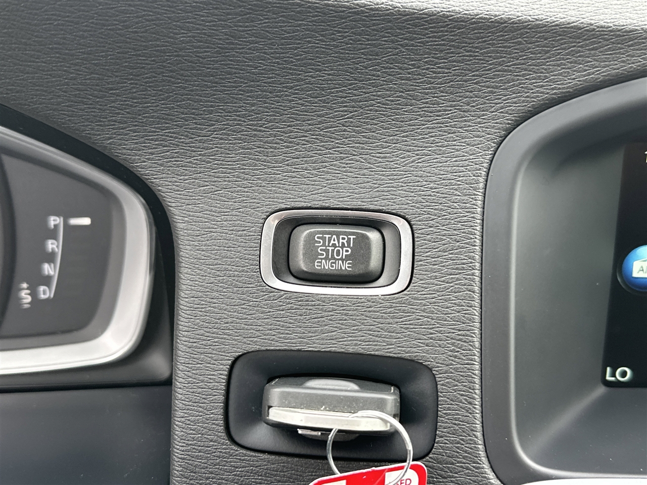 Volvo V60 Cross Country T5 2016 Volvo V60 Cross Country T5 2016