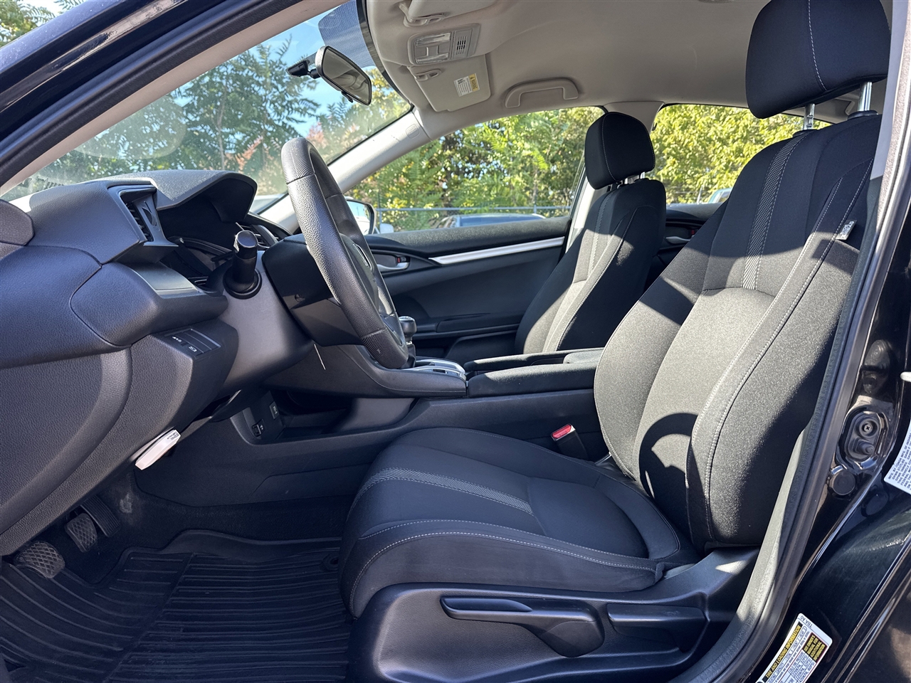 Honda Civic LX Sedan 6MT 2016 Honda Civic LX Sedan 6MT 2016