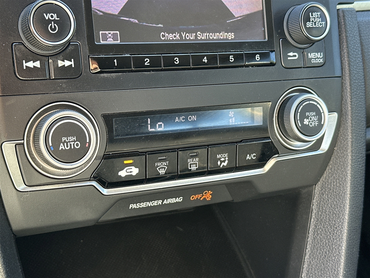 Honda Civic LX Sedan 6MT 2016 Honda Civic LX Sedan 6MT 2016