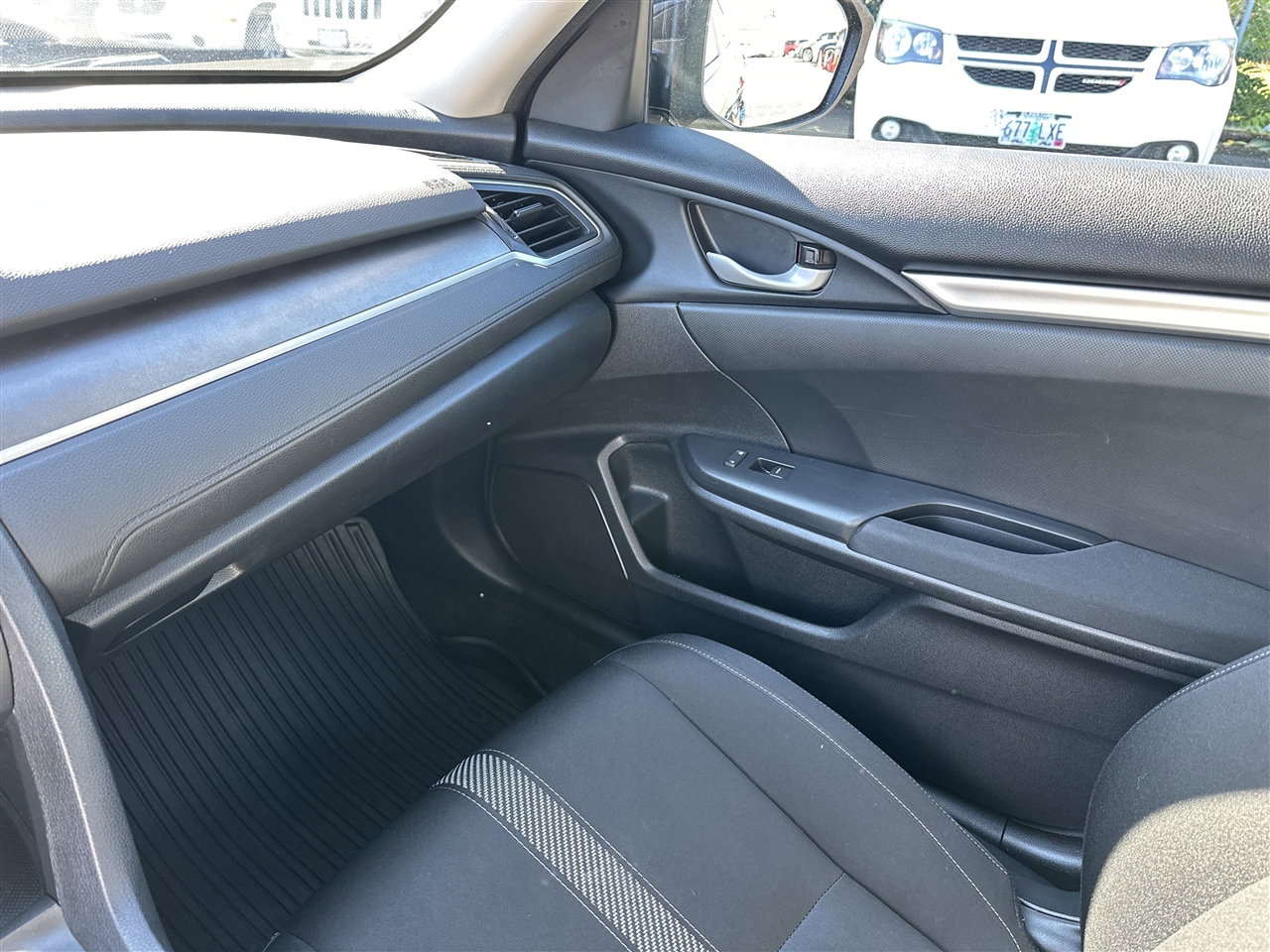 Honda Civic LX Sedan 6MT 2016 Honda Civic LX Sedan 6MT 2016