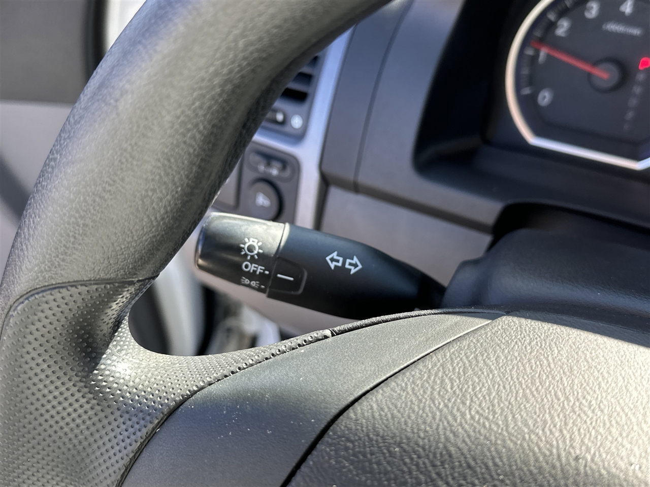 Honda CR-V LX 2WD 5-Speed AT 2009 Honda CR-V LX 2WD 5-Speed AT 2009