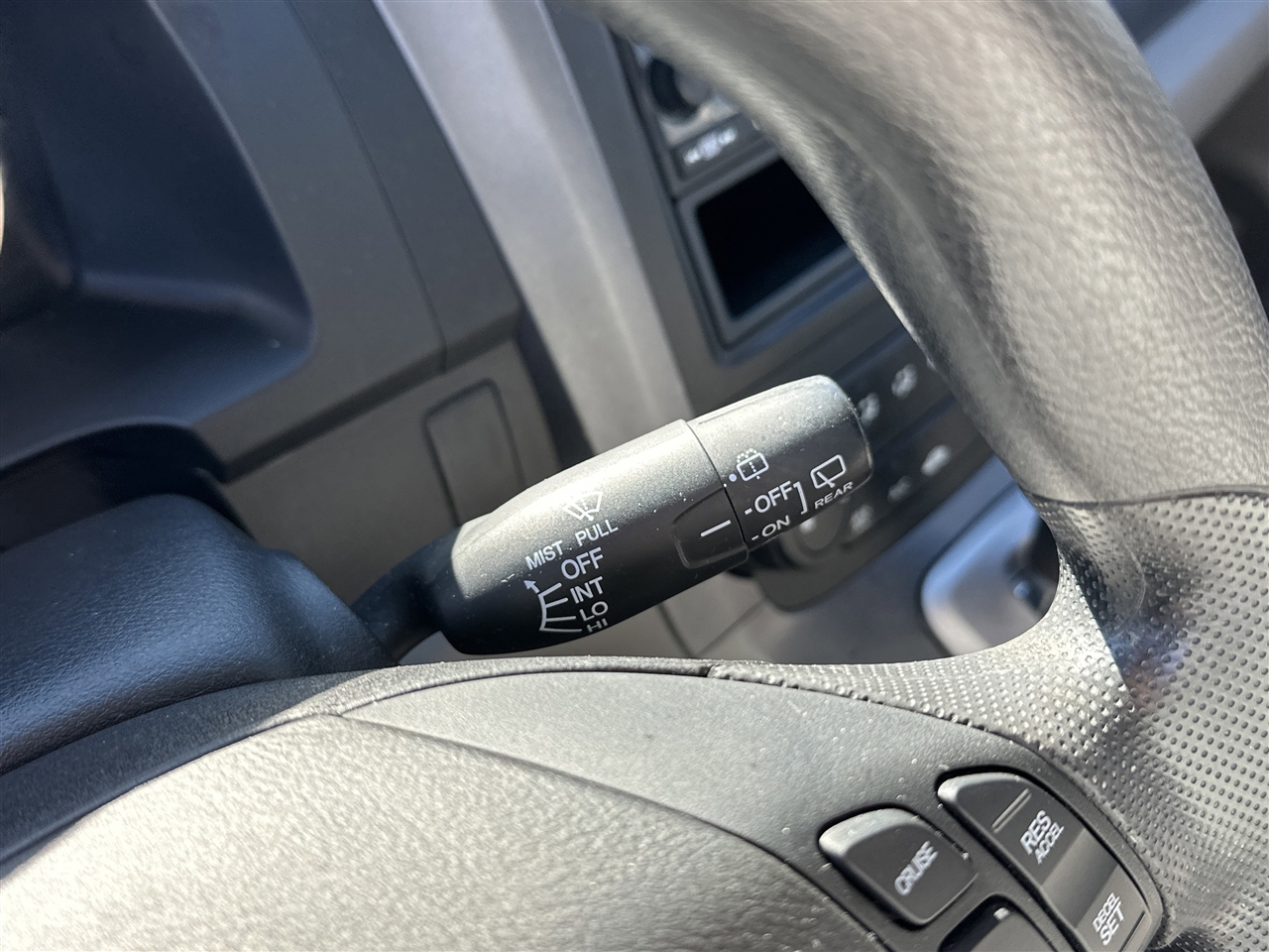 Honda CR-V LX 2WD 5-Speed AT 2009 Honda CR-V LX 2WD 5-Speed AT 2009