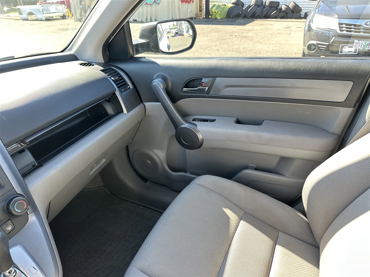 Honda CR-V LX 2WD 5-Speed AT 2009 Honda CR-V LX 2WD 5-Speed AT 2009