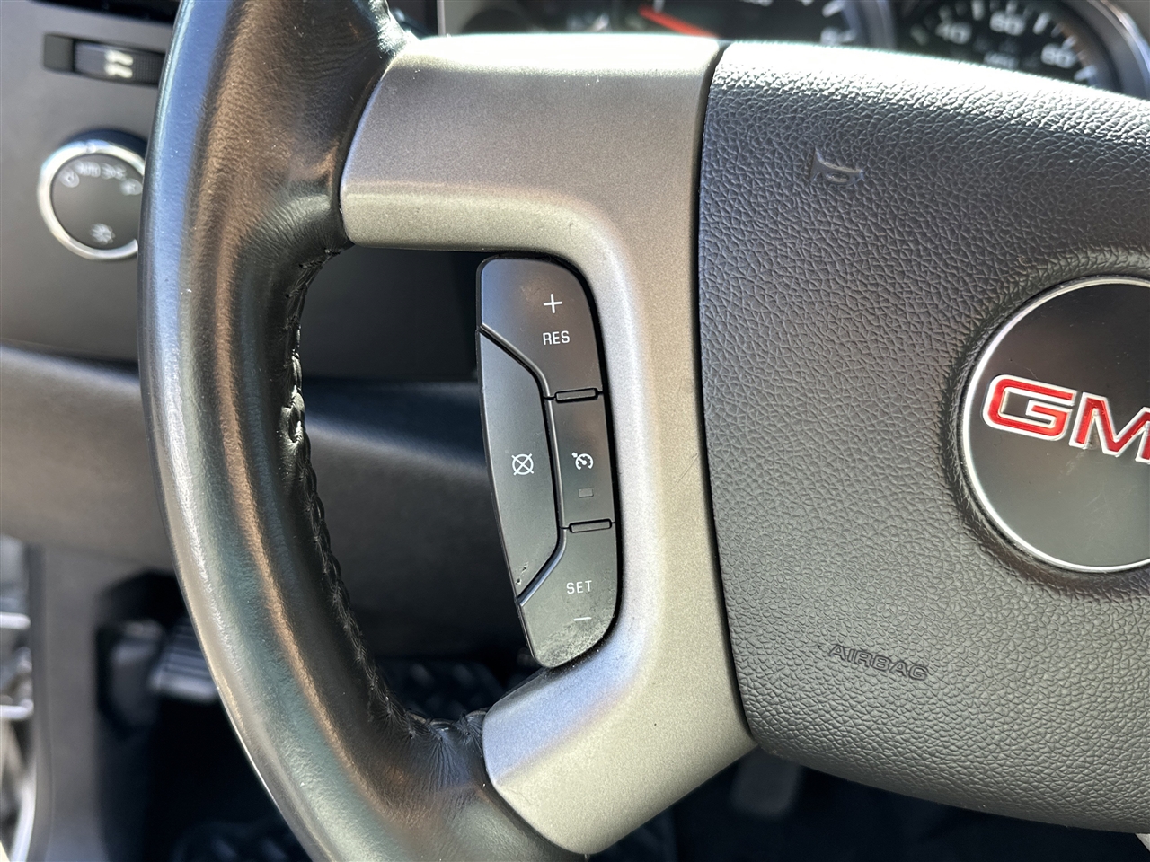 GMC Sierra 1500 SLE Crew Cab 2WD 2013 GMC Sierra 1500 SLE Crew Cab 2WD 2013