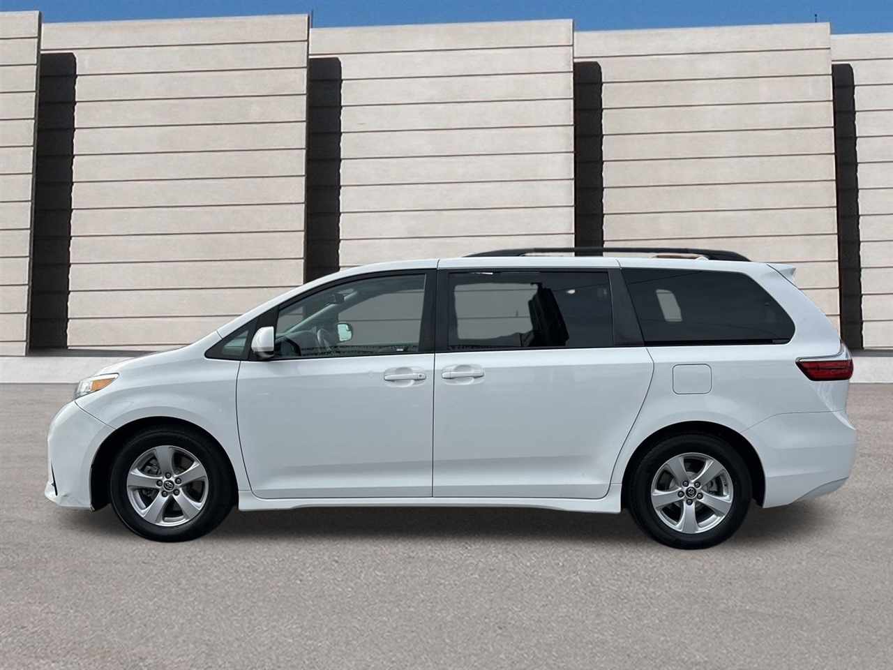 Toyota Sienna LE 8-Passenger 2019 Toyota Sienna LE 8-Passenger 2019