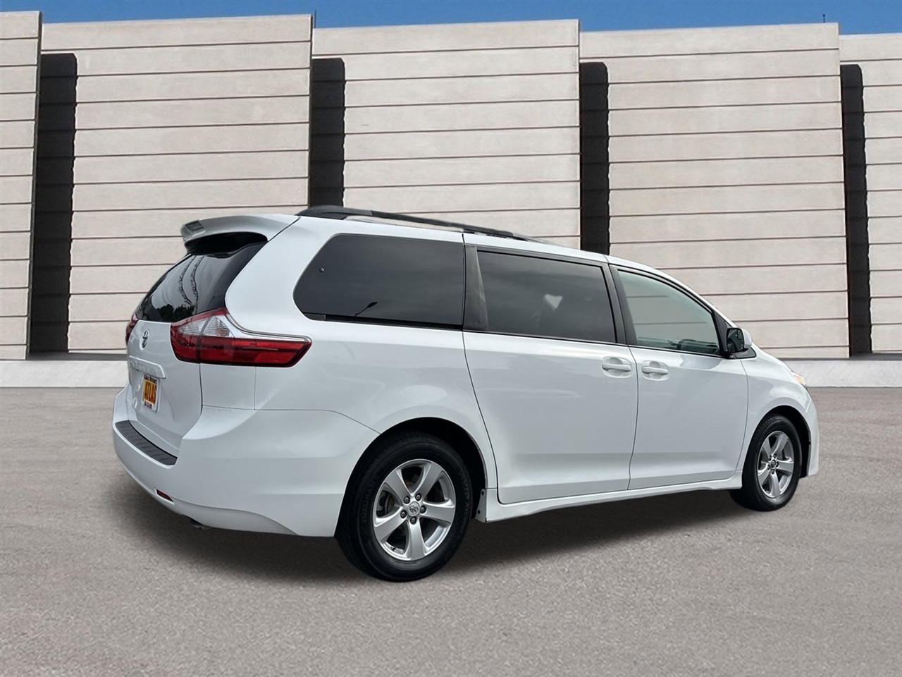 Toyota Sienna LE 8-Passenger 2019 Toyota Sienna LE 8-Passenger 2019