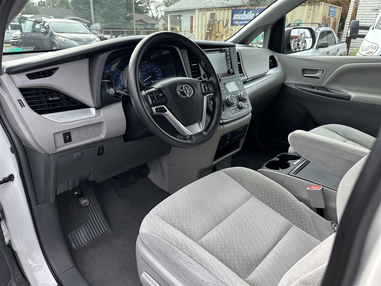 Toyota Sienna LE 8-Passenger 2019 Toyota Sienna LE 8-Passenger 2019