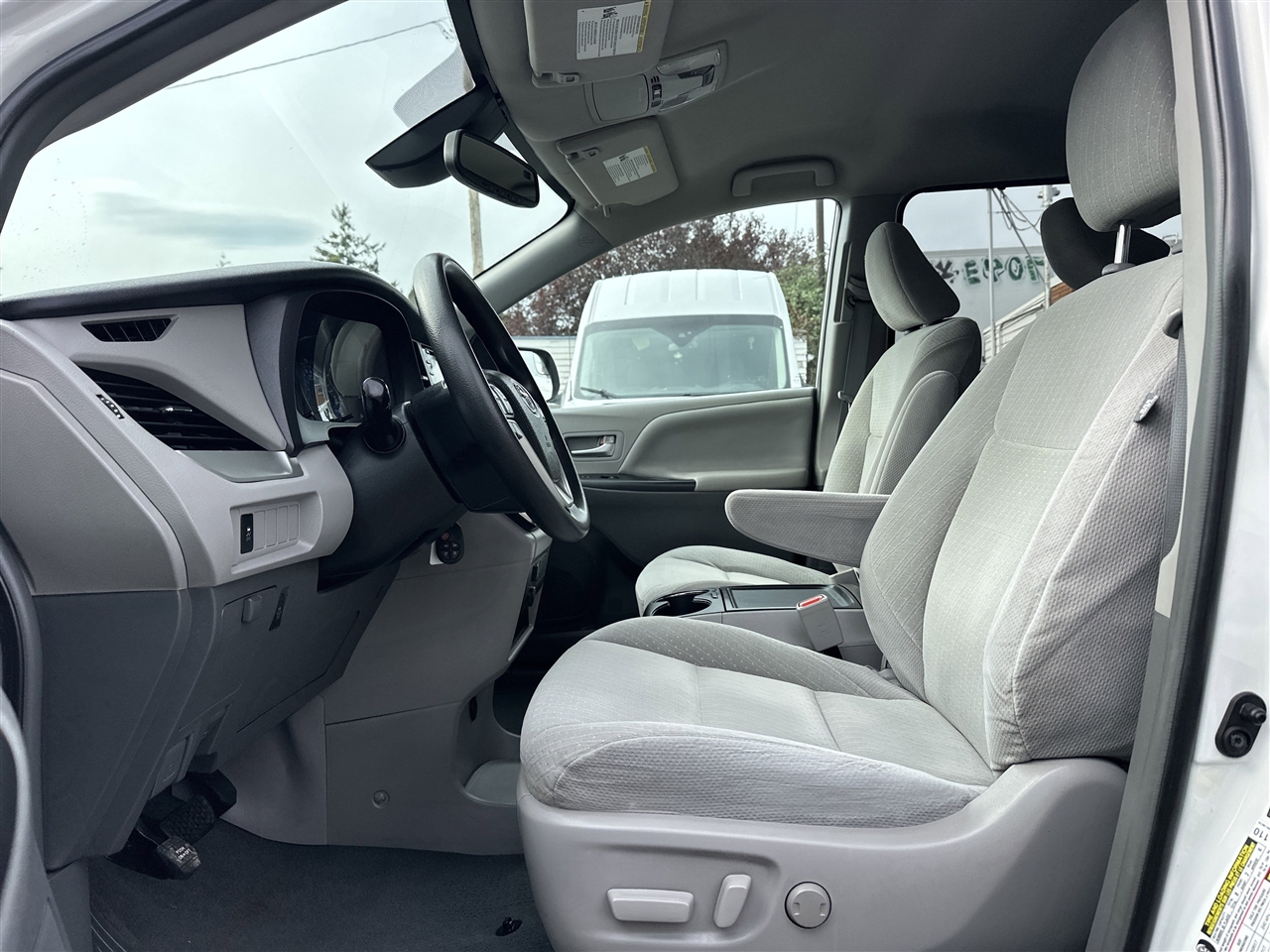 Toyota Sienna LE 8-Passenger 2019 Toyota Sienna LE 8-Passenger 2019