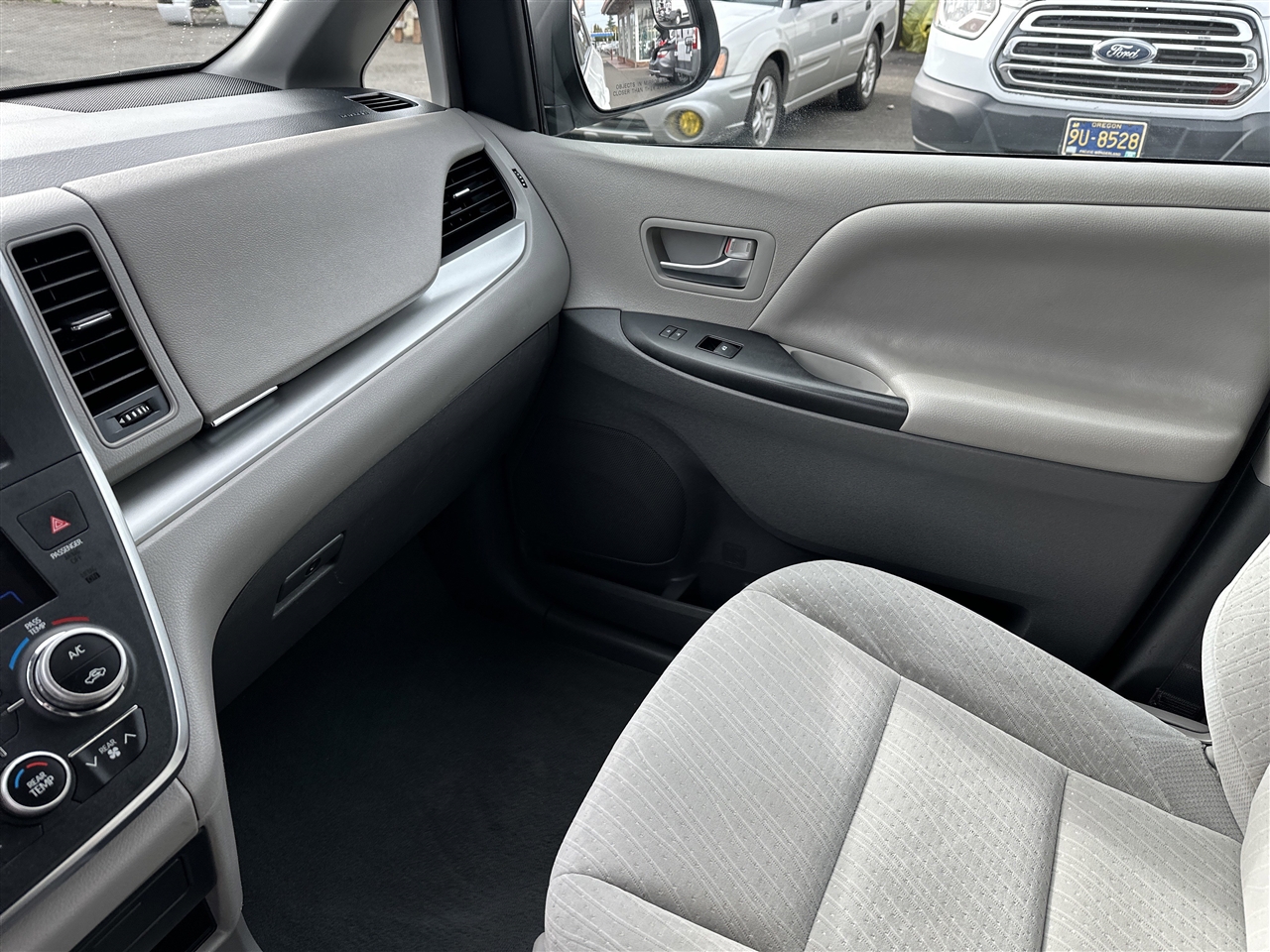 Toyota Sienna LE 8-Passenger 2019 Toyota Sienna LE 8-Passenger 2019