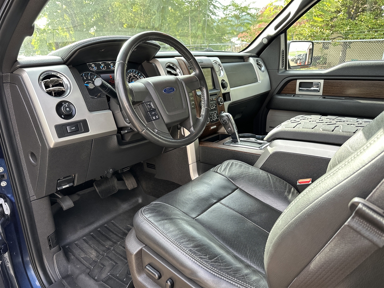 Ford F-150 Lariat SuperCrew 5.5-ft. Bed 4WD 2014 Ford F-150 Lariat SuperCrew 5.5-ft. Bed 4WD 2014