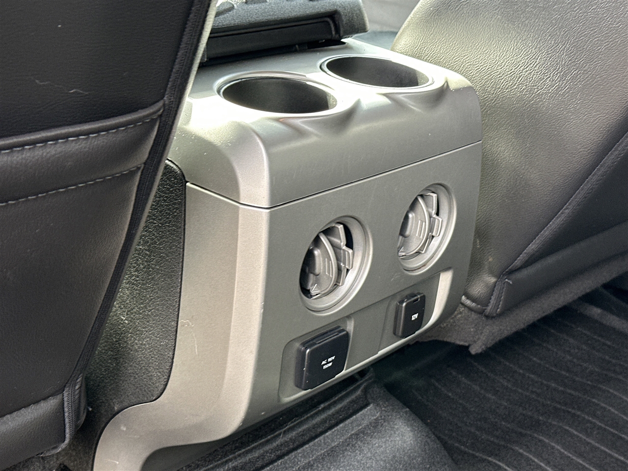 Ford F-150 Lariat SuperCrew 5.5-ft. Bed 4WD 2014 Ford F-150 Lariat SuperCrew 5.5-ft. Bed 4WD 2014