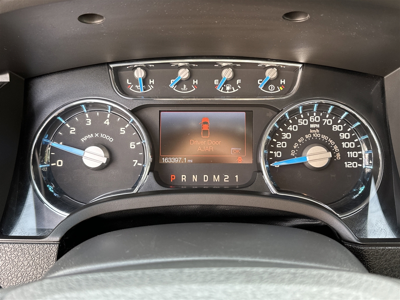 Ford F-150 Lariat SuperCrew 5.5-ft. Bed 4WD 2014 Ford F-150 Lariat SuperCrew 5.5-ft. Bed 4WD 2014