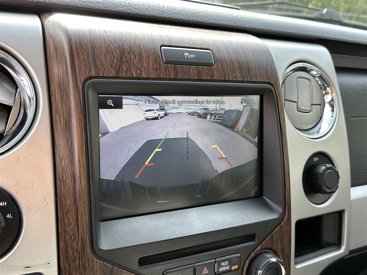 Ford F-150 Lariat SuperCrew 5.5-ft. Bed 4WD 2014 Ford F-150 Lariat SuperCrew 5.5-ft. Bed 4WD 2014