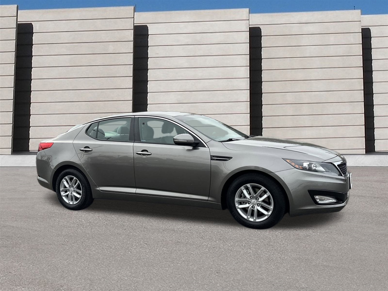 Kia Optima LX MT 2013 Kia Optima LX MT 2013