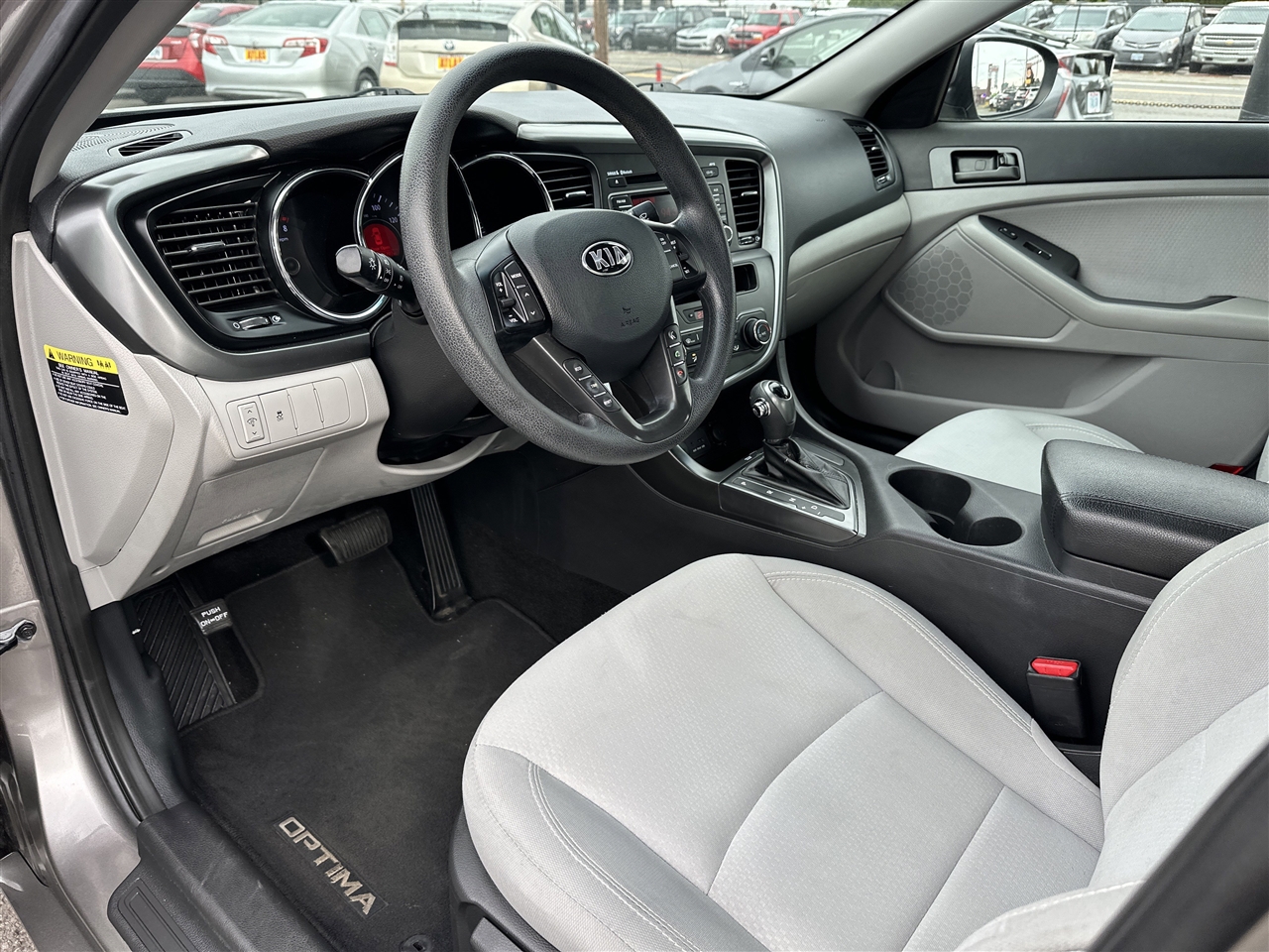 Kia Optima LX MT 2013 Kia Optima LX MT 2013