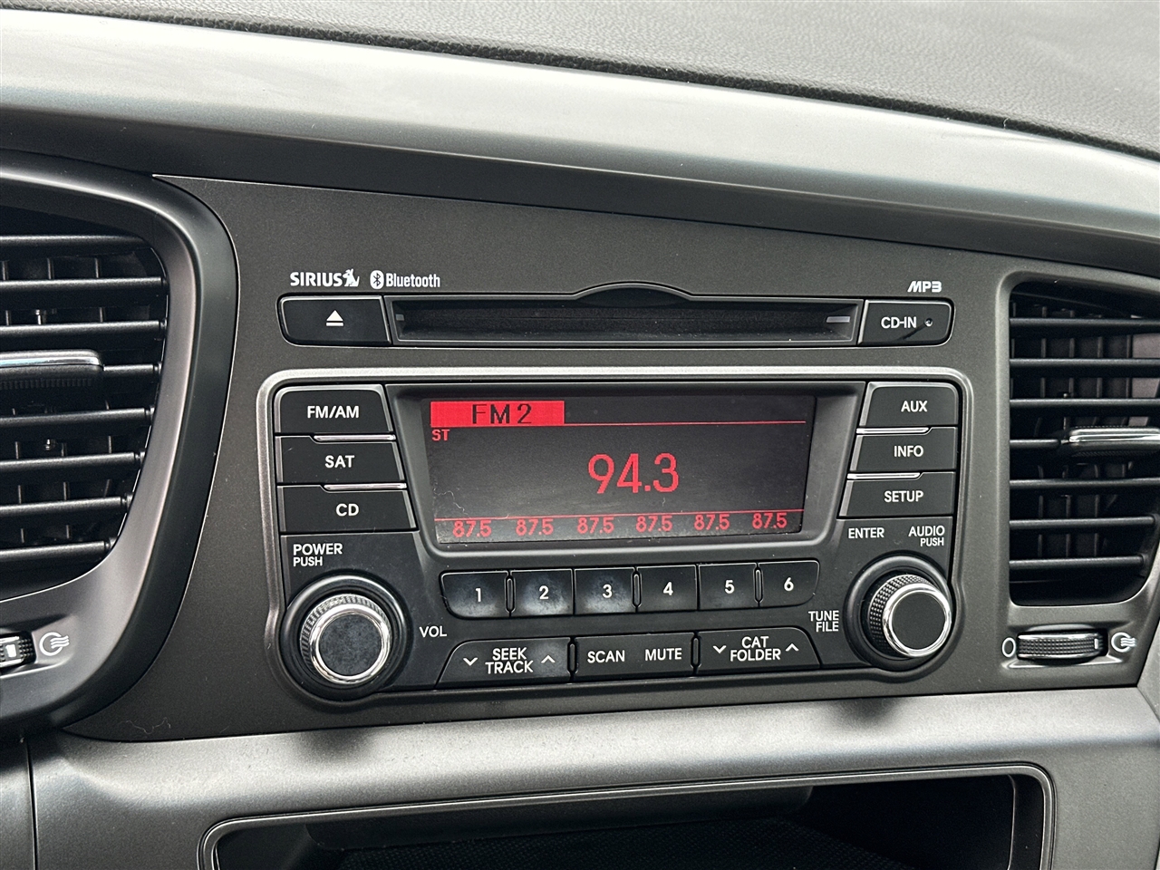 Kia Optima LX MT 2013 Kia Optima LX MT 2013