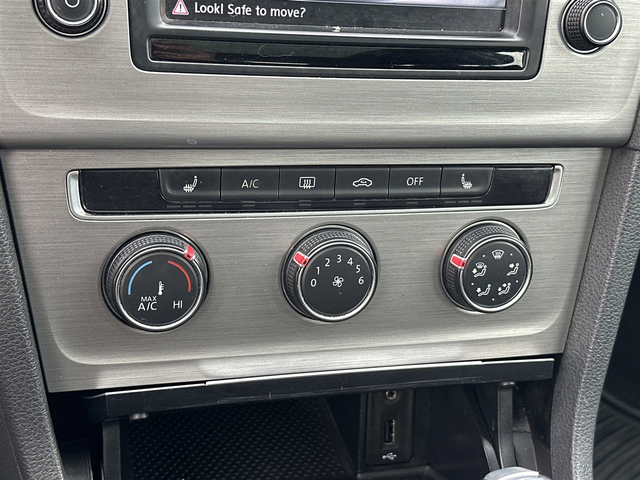 Volkswagen Golf SportWagen TSI SE 6A 2017 Volkswagen Golf SportWagen TSI SE 6A 2017