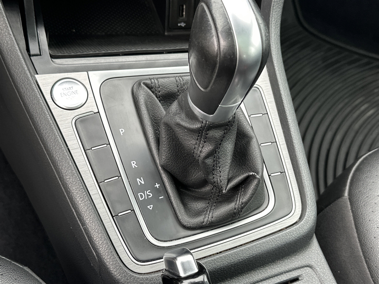 Volkswagen Golf SportWagen TSI SE 6A 2017 Volkswagen Golf SportWagen TSI SE 6A 2017