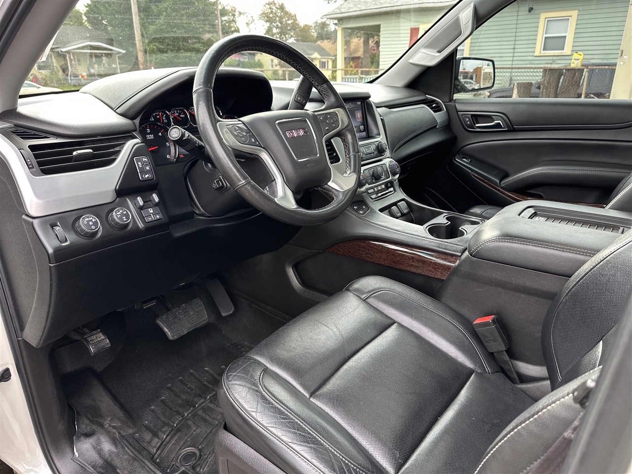 GMC Yukon SLT 4WD 2015