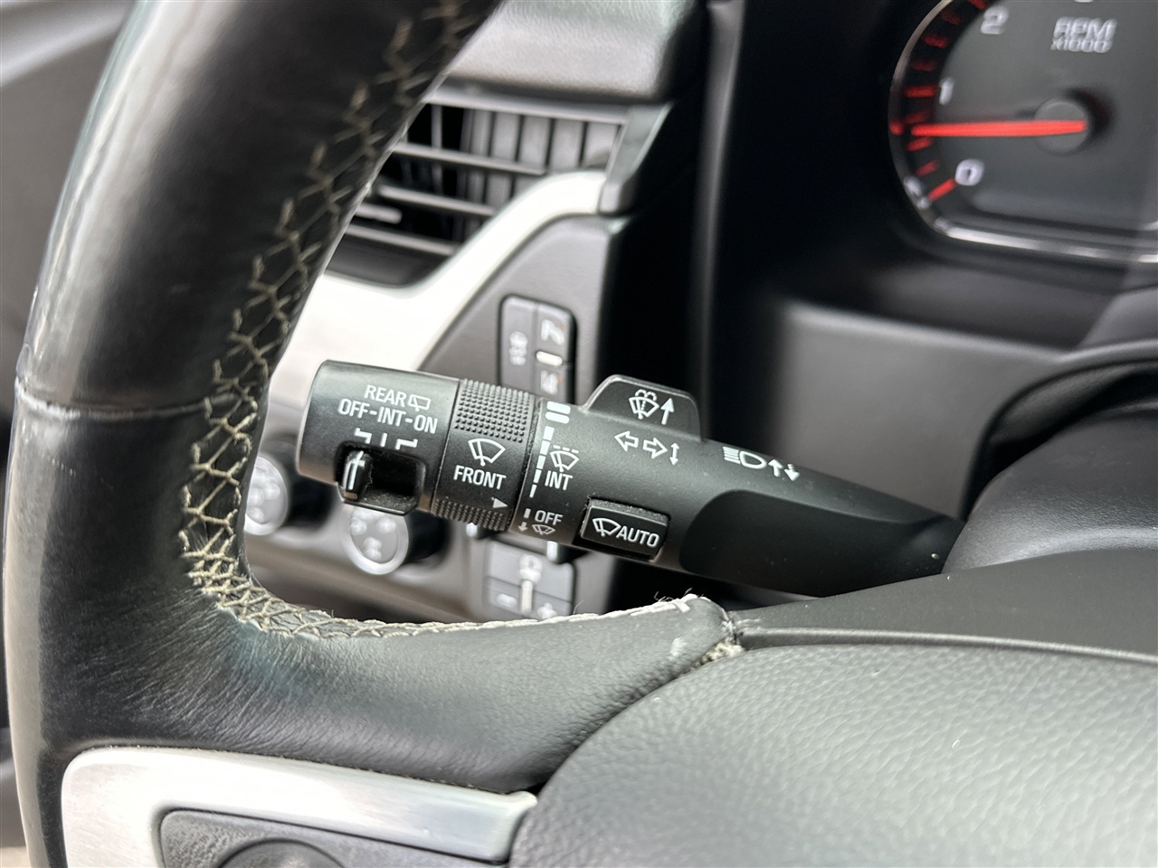 GMC Yukon SLT 4WD 2015