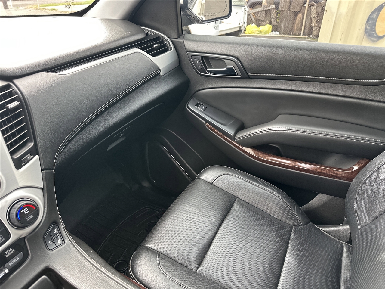 GMC Yukon SLT 4WD 2015