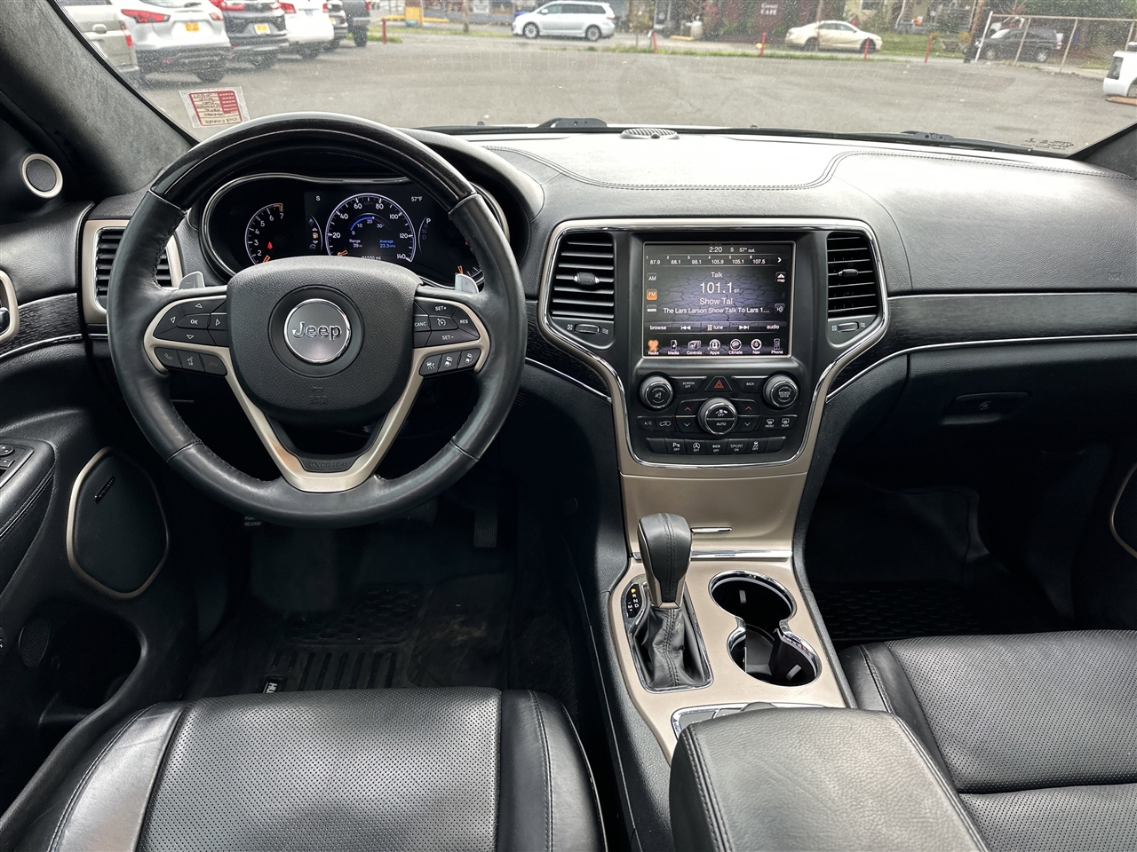 2016 Jeep Grand Cherokee Summit photo 2