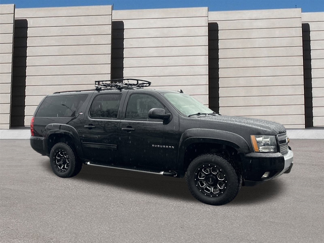 Chevrolet Suburban LT 1500 4WD 2014