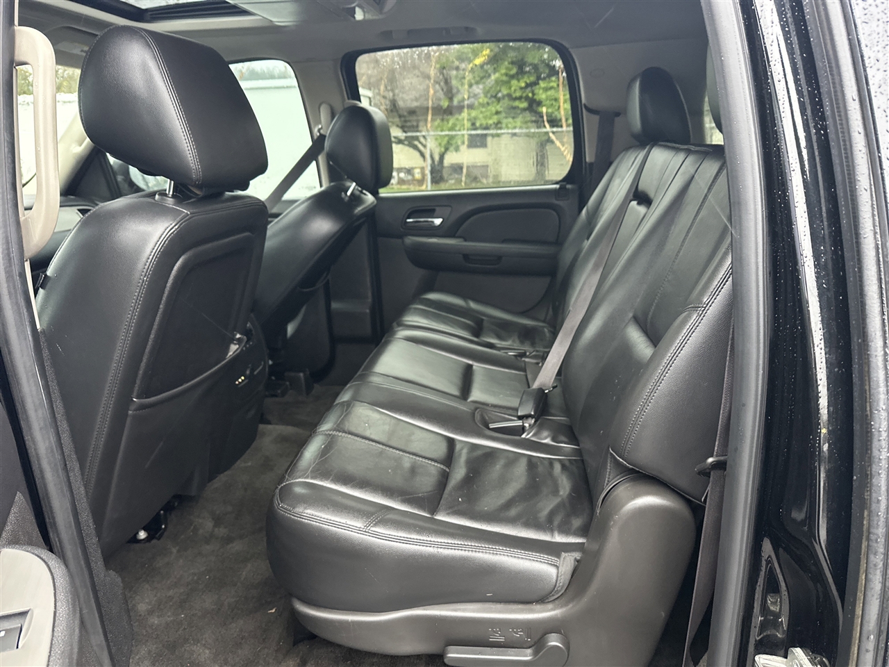 Chevrolet Suburban LT 1500 4WD 2014