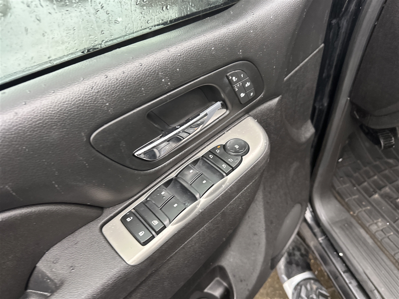 Chevrolet Suburban LT 1500 4WD 2014