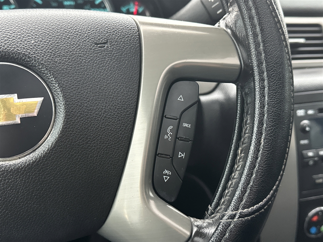 Chevrolet Suburban LT 1500 4WD 2014