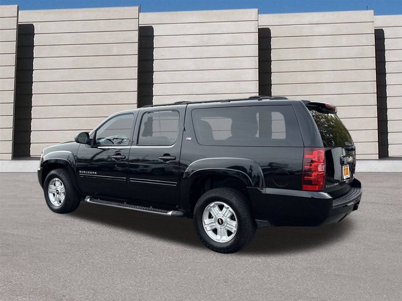 Chevrolet Suburban LT 1500 4WD 2011 Chevrolet Suburban LT 1500 4WD 2011