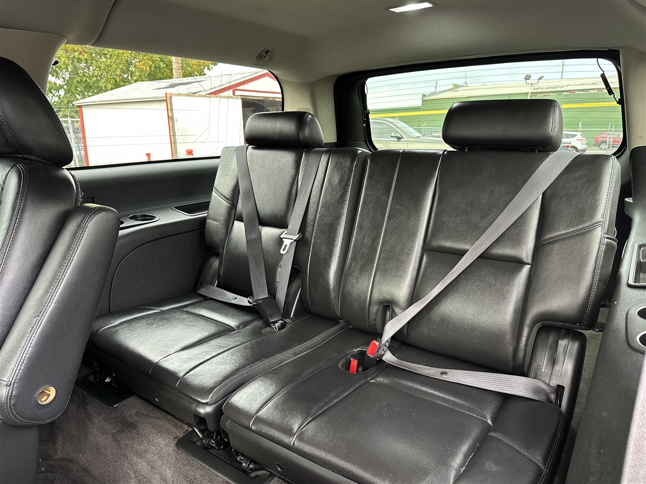 Chevrolet Suburban LT 1500 4WD 2011 Chevrolet Suburban LT 1500 4WD 2011