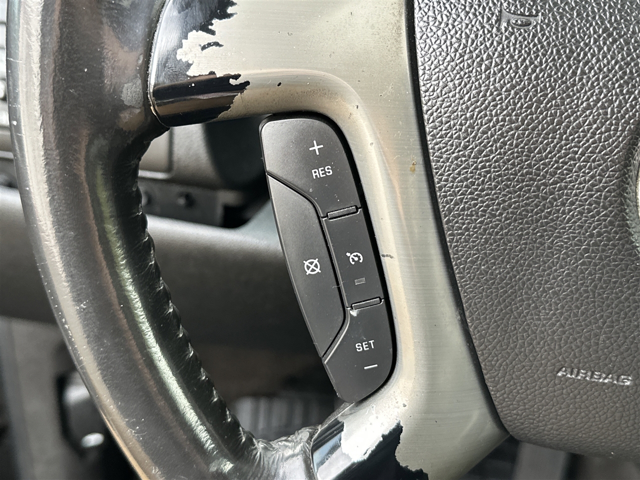 Chevrolet Suburban LT 1500 4WD 2011 Chevrolet Suburban LT 1500 4WD 2011