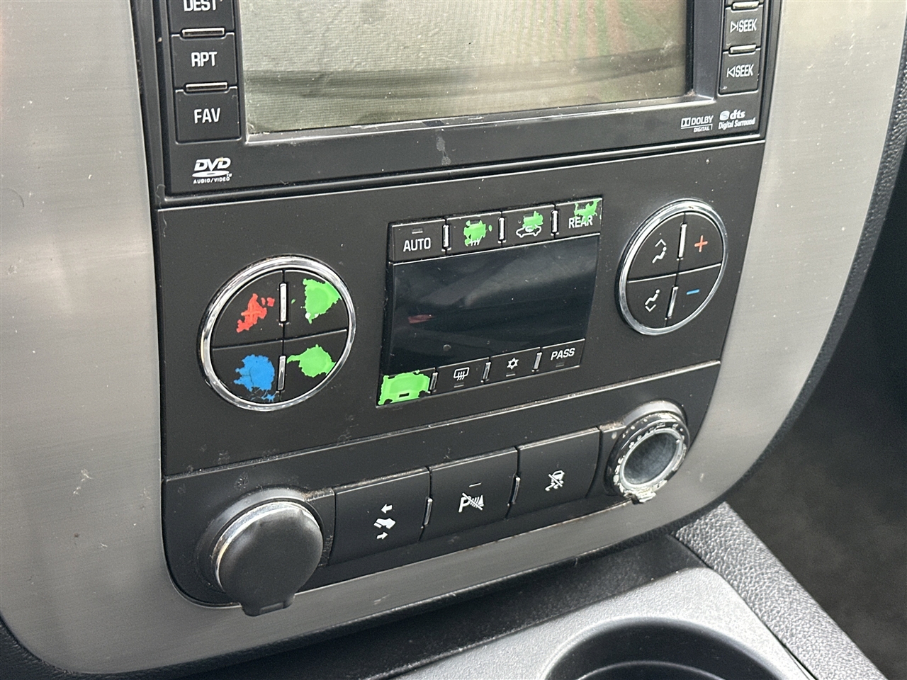 Chevrolet Suburban LT 1500 4WD 2011 Chevrolet Suburban LT 1500 4WD 2011