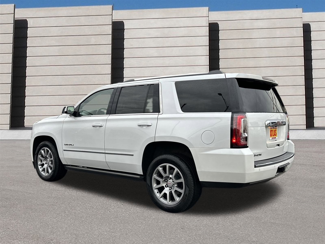 GMC Yukon Denali 4WD 2017
