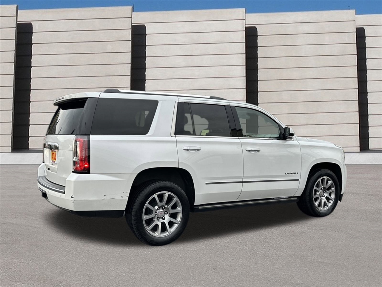GMC Yukon Denali 4WD 2017