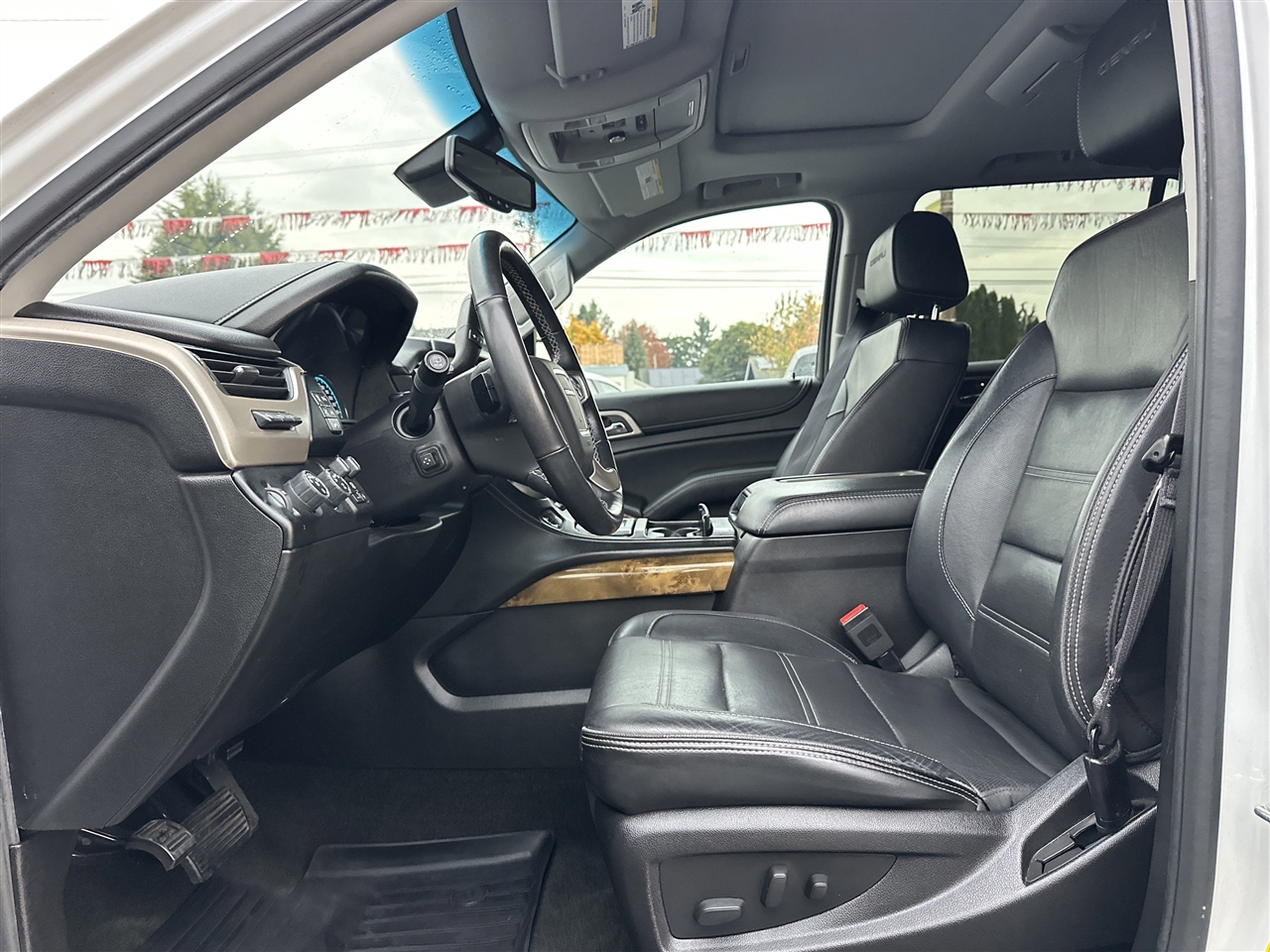 GMC Yukon Denali 4WD 2017