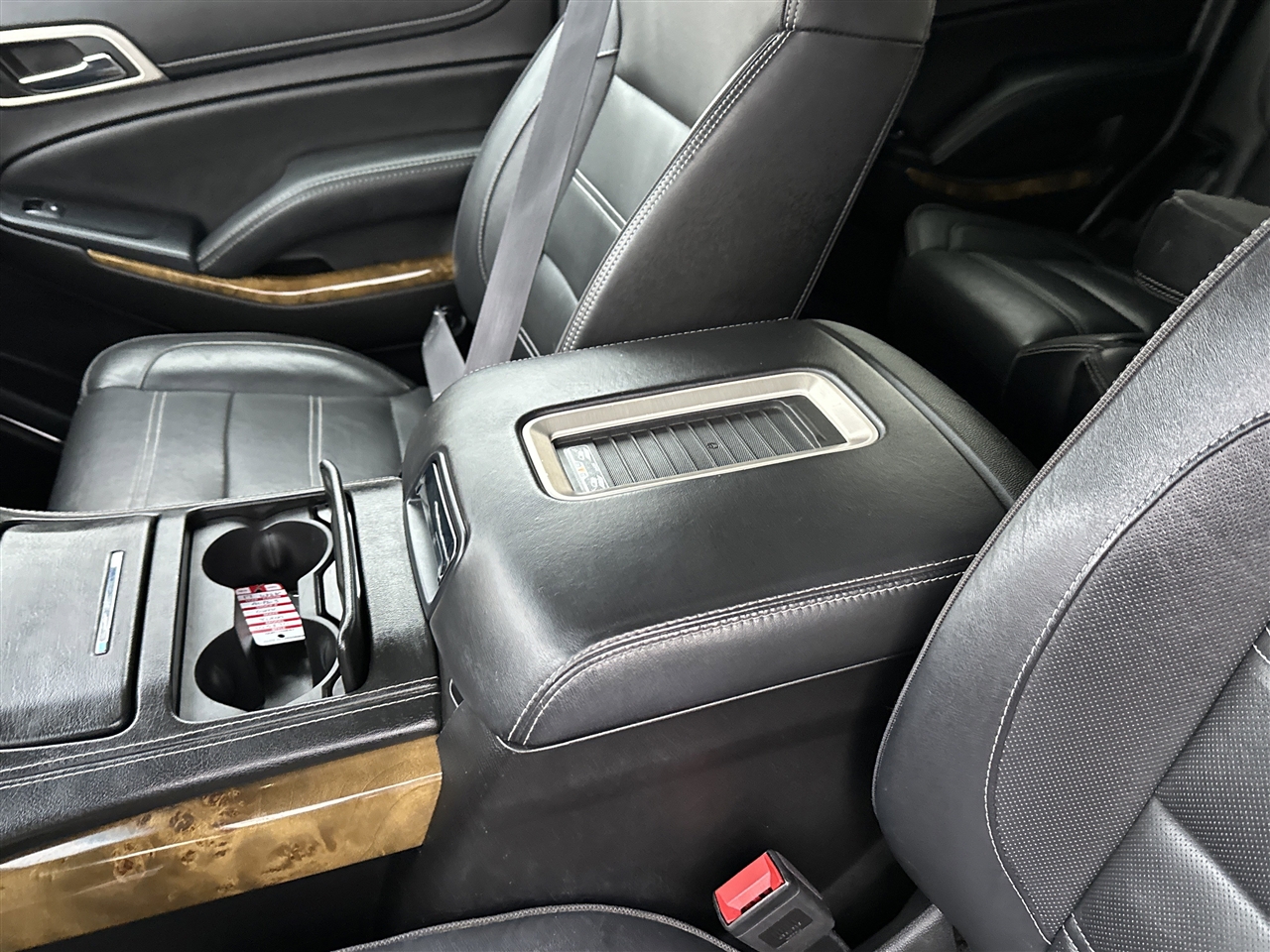 GMC Yukon Denali 4WD 2017