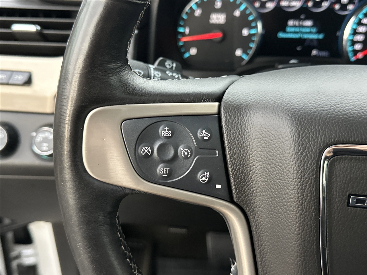 GMC Yukon Denali 4WD 2017