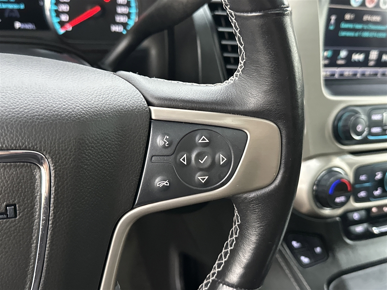 GMC Yukon Denali 4WD 2017