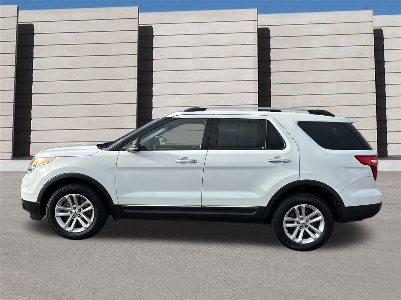 Ford Explorer 4dr 114" WB 4.0L XLT Sport AWD 2014