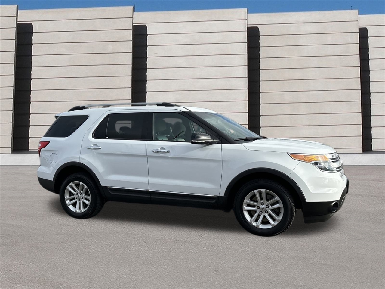 Ford Explorer 4dr 114" WB 4.0L XLT Sport AWD 2014