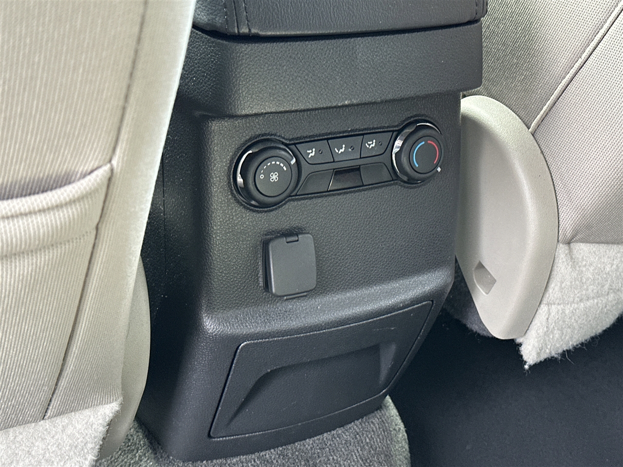 Ford Explorer 4dr 114" WB 4.0L XLT Sport AWD 2014