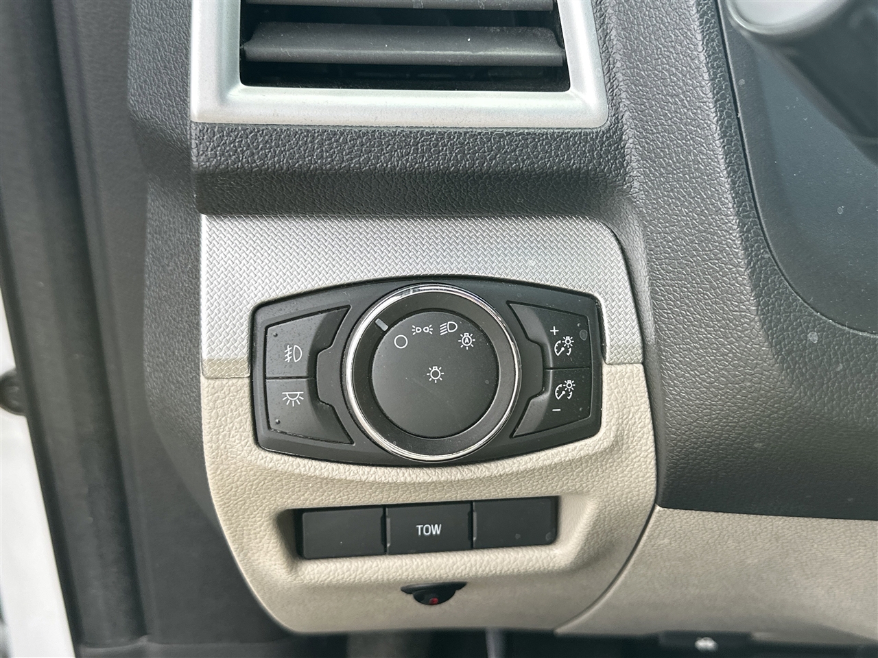 Ford Explorer 4dr 114" WB 4.0L XLT Sport AWD 2014