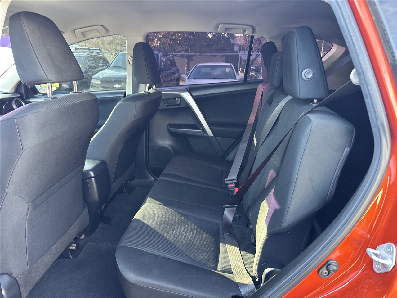 Toyota RAV4 LE FWD 2016