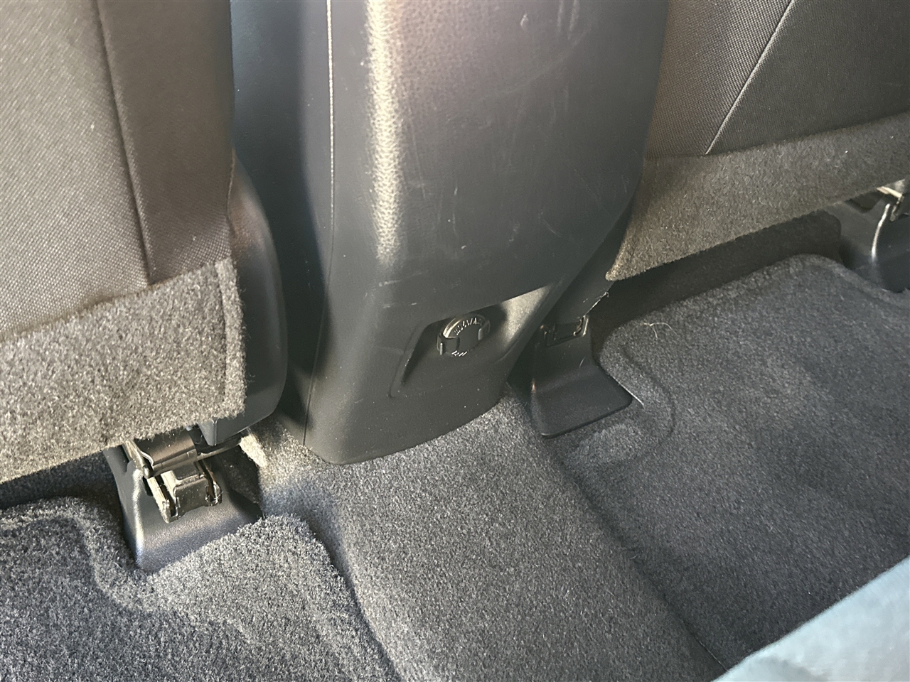 Toyota RAV4 LE FWD 2016